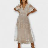 Leontýna - Krajkové midi šaty s volánkovými rukávy