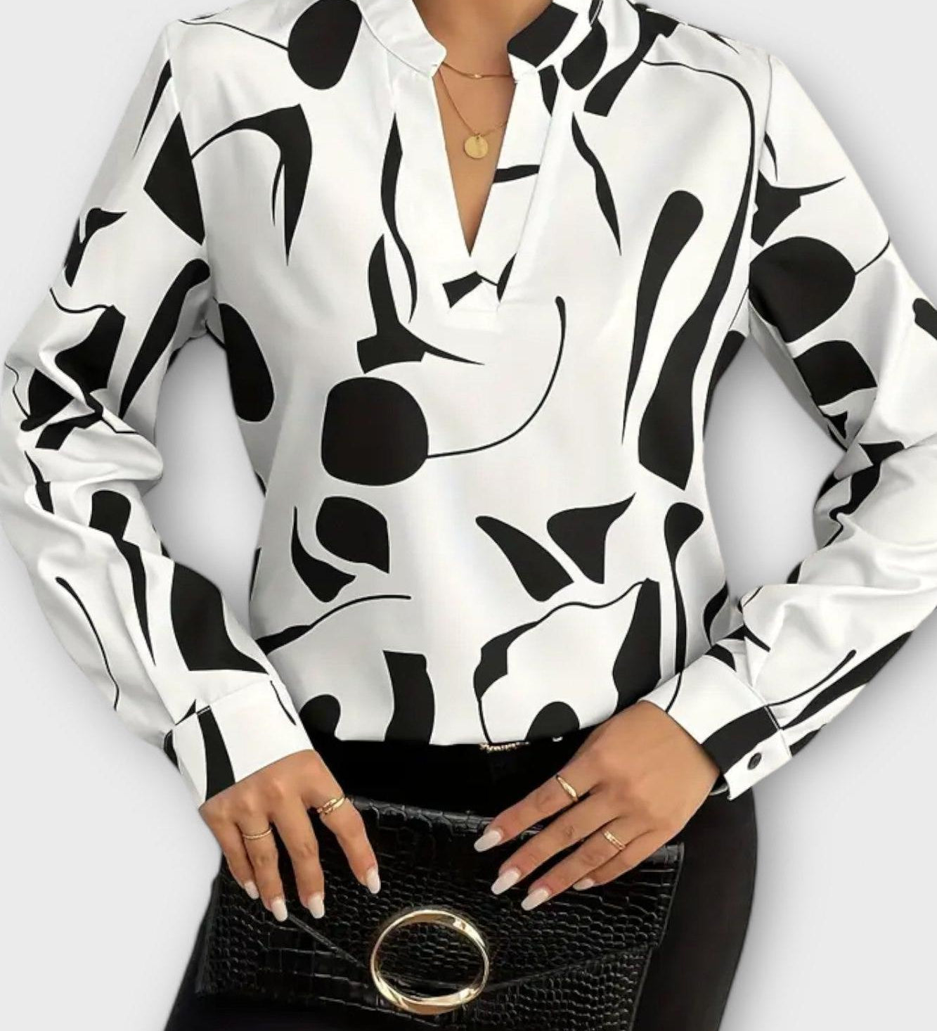 Joana - Stylová dlouhá rukávová blůza s ostrým výstřihem