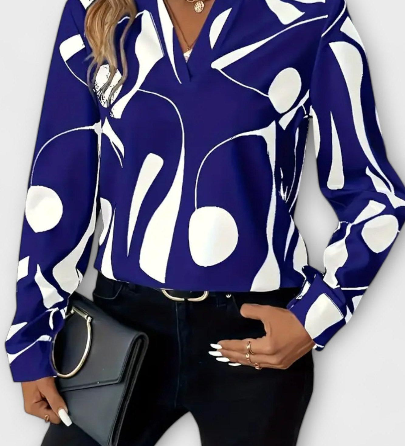 Joana - Stylová dlouhá rukávová blůza s ostrým výstřihem