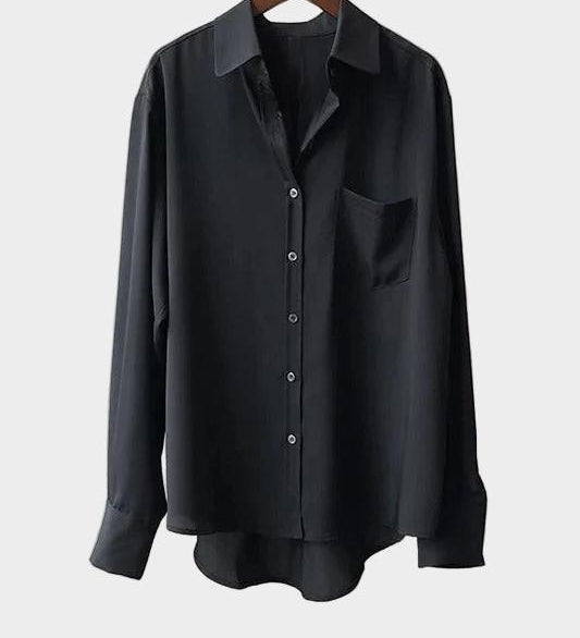 Košile s elegantním střihem a moderním detailem