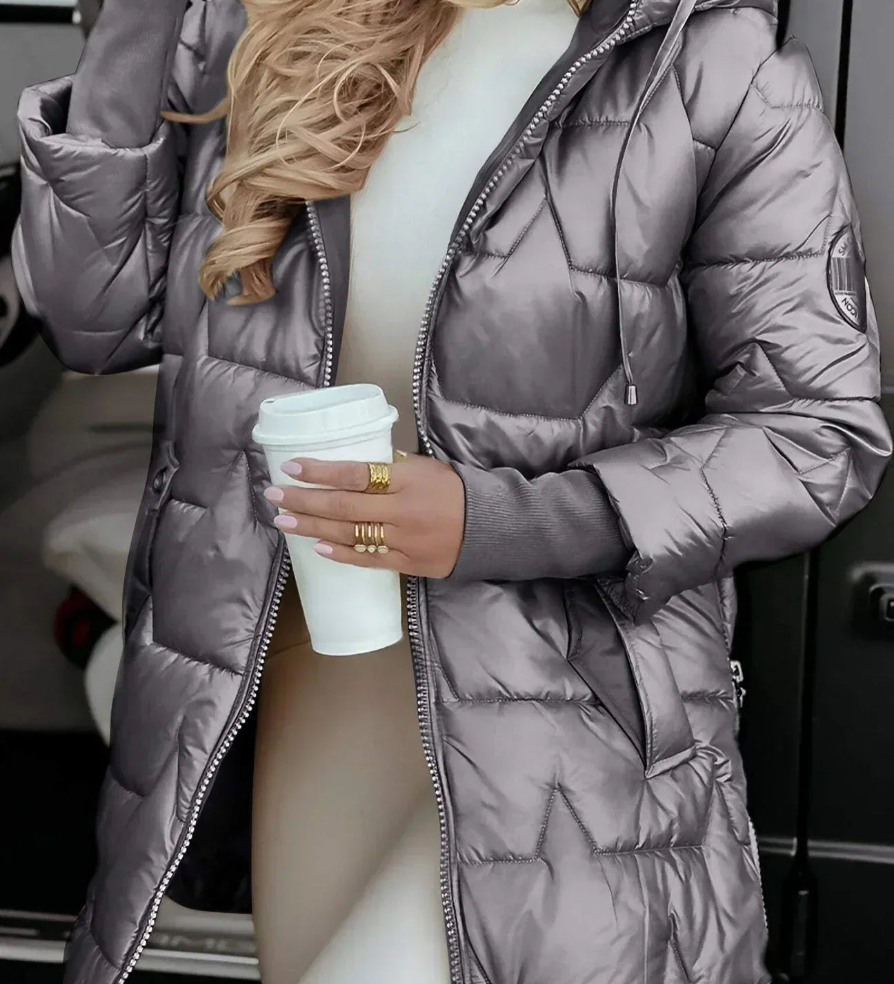 Anna – Dámská Zimní Prošívaná Bunda s Kapucí